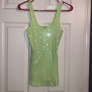 Express sequence sleeveless top